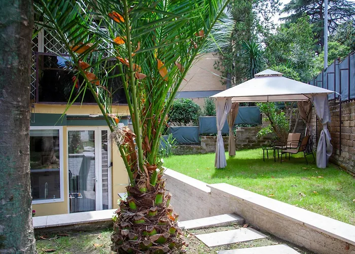 Garden City House Roma - Casa con giardino privato